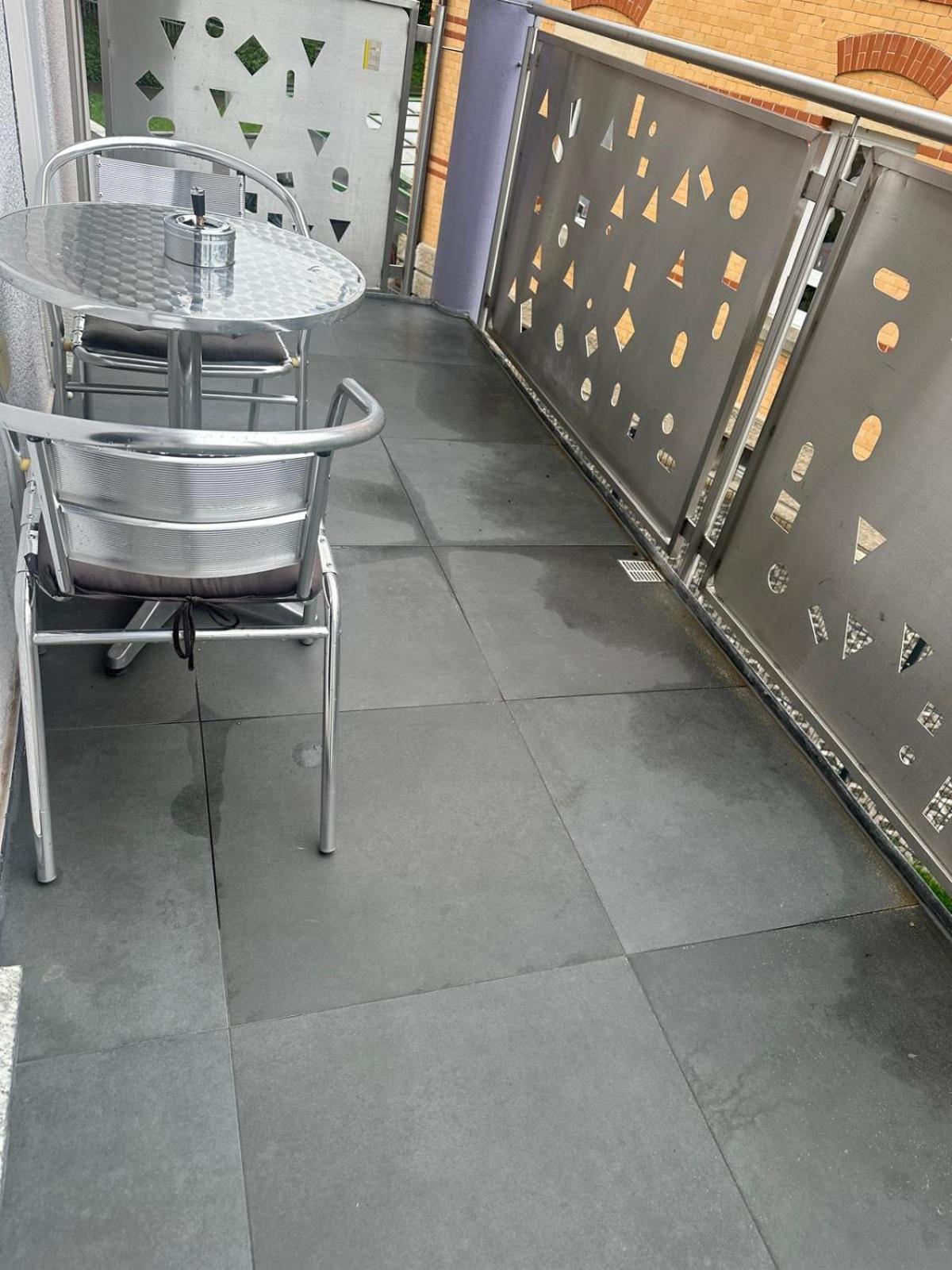 Flexible, Schoene Und Gut Aussehende Feriensuite รอยท์ลิงเงน ภายนอก รูปภาพ
